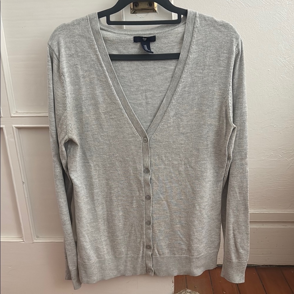 GAP. Slouchy V-Neck Women’s Cardigan